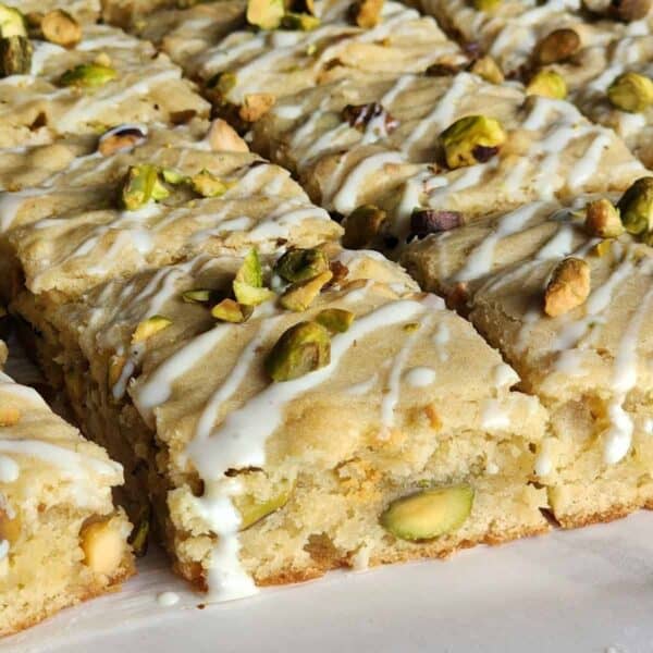 White Chocolate Blondies with Pistachios Recipe